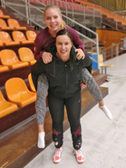 Ida (vas.) ja Larissa ovat uusia kasvoja Helsinki Volleyn riveissä.